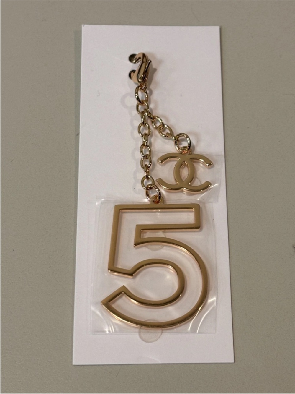 Chanel no 5 charm